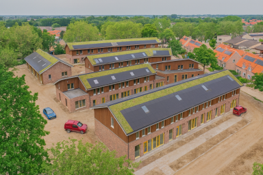Nieuwbouwwoningen met groene daken